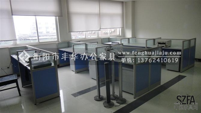 衡陽豐華辦公家具，專業(yè)承接辦公家具相關(guān)工程。歡迎新老客戶訂購、洽談！！